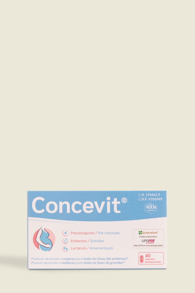 Fotografía de producto farmacéutico Concevit de NiAM Laboratorios para embarazo y lactancia sobre fondo neutro, realizada por fotógrafo de producto farmacéutico en Sevilla